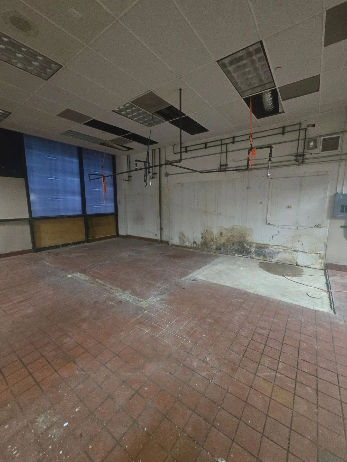 After: Walk-in footprint cleared