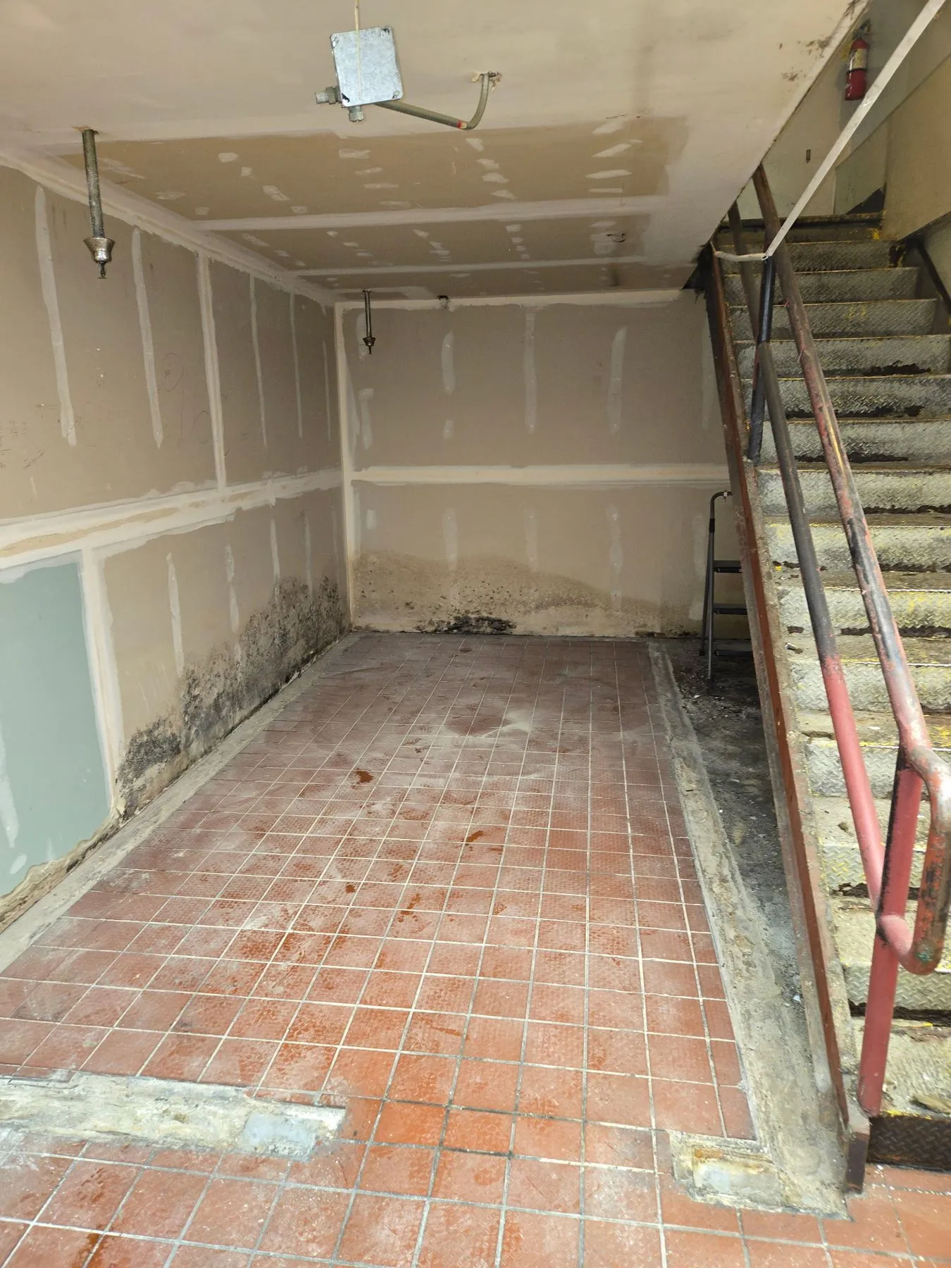 After: Same corner, swept
