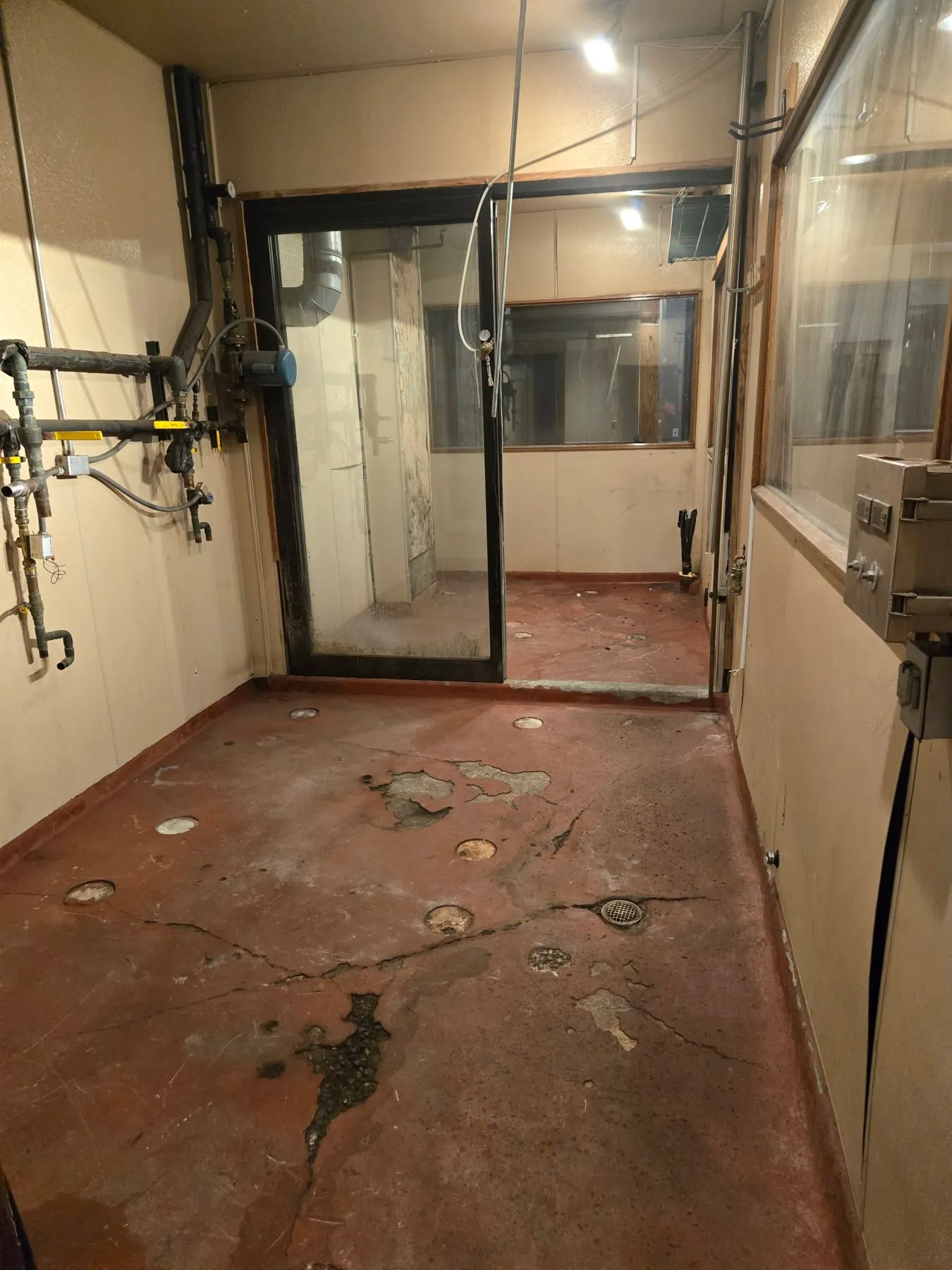 After: Back room, four vessels out
